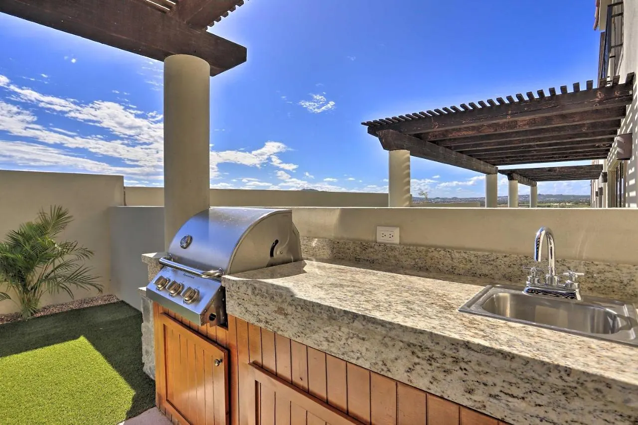 Luxe Cabo Casa With Own Rooftop Patio And Pool Access! Cabo San Lucas 0*,  Mexikó