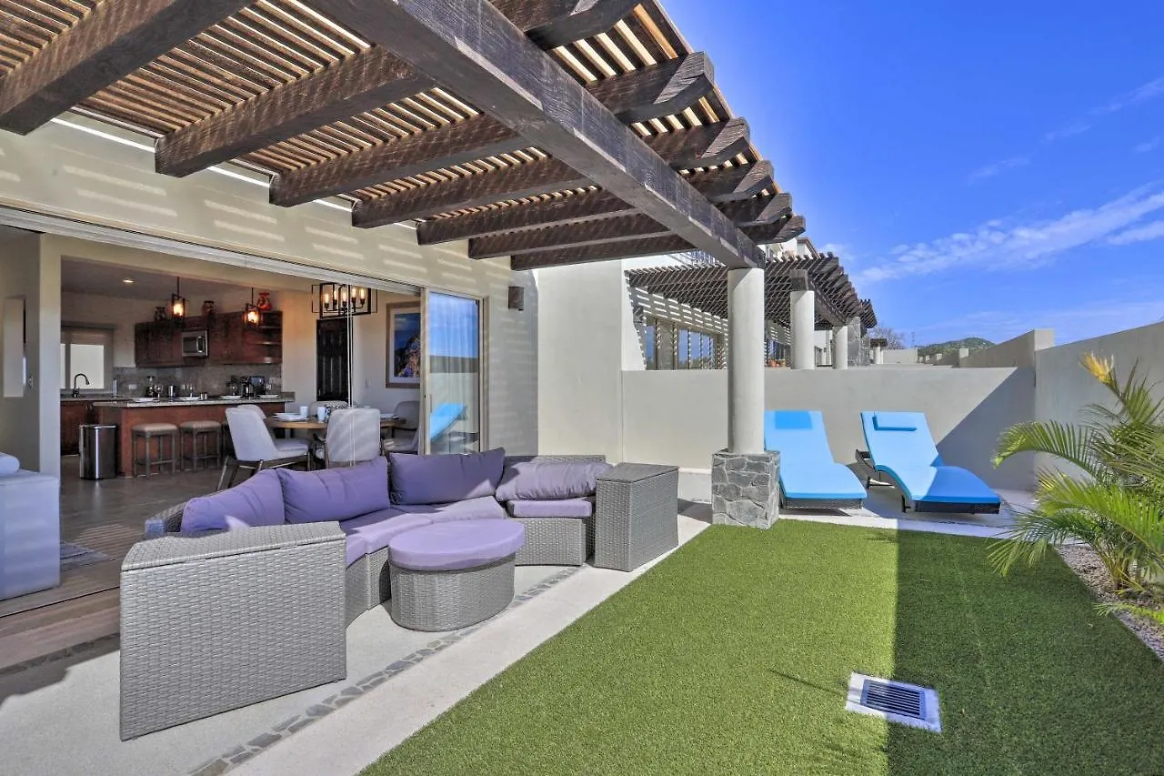Nyaraló Luxe Cabo Casa With Own Rooftop Patio And Pool Access! Cabo San Lucas